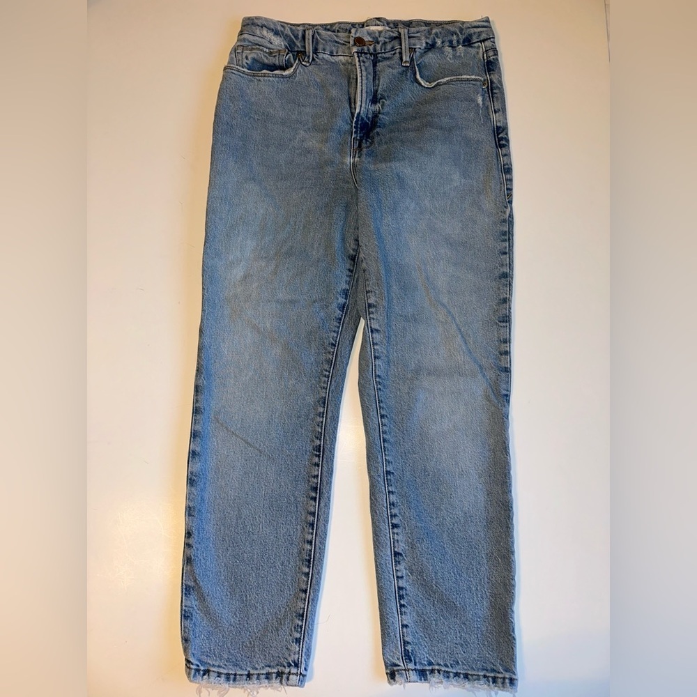 Good American High Rise Straight Leg Jeans in Light Blue Denim